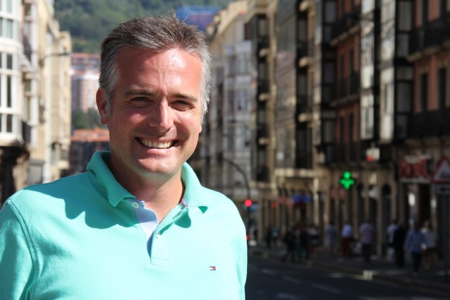 "Gure herrian anbizioa falta da"
